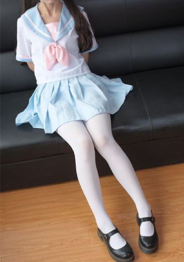年轻的女教师2观看_BD英语神马影院手机在线