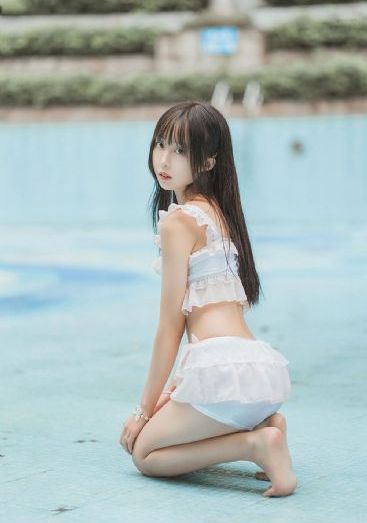 老师含着我的奶边摸边做的视频_高清在线观看视频