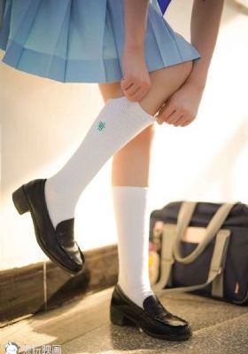《寂寞空庭春欲晚》电视剧_粤语中字在线观看