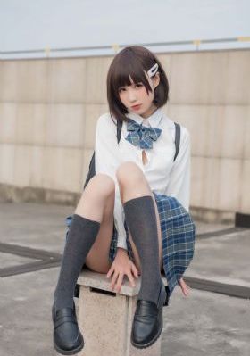美女在线免费看_BD国语手机在线看