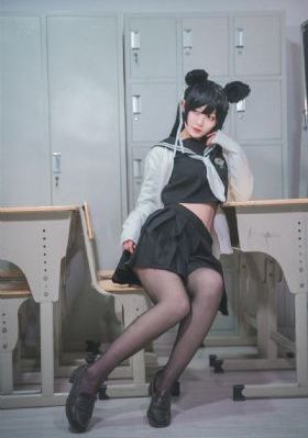 年轻的女教师2免费_4K免费播放
