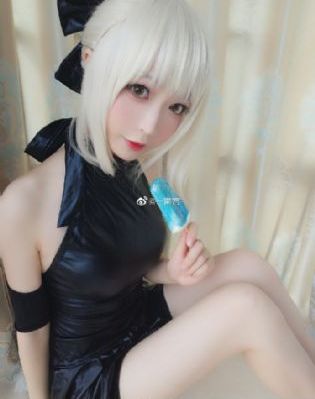 《年轻女教师3_720高清视频播放