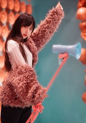奇怪的美沙拉龙中文_蓝光神马在线观看